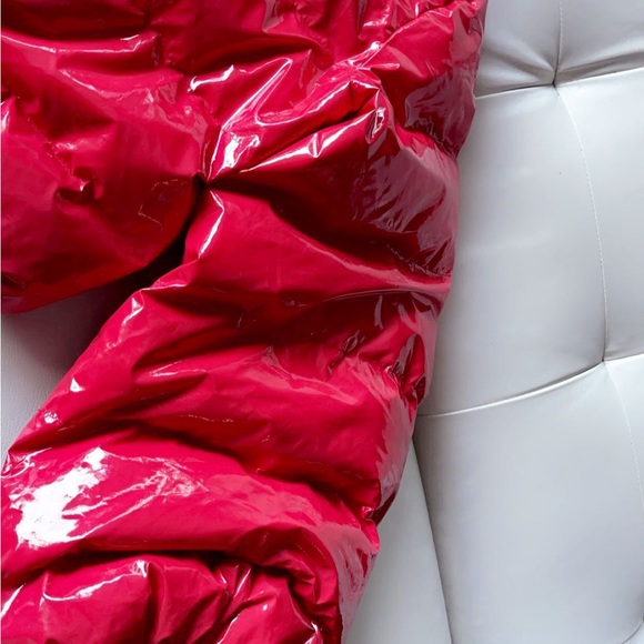 Red local designer puffer - Picture 5 of 5